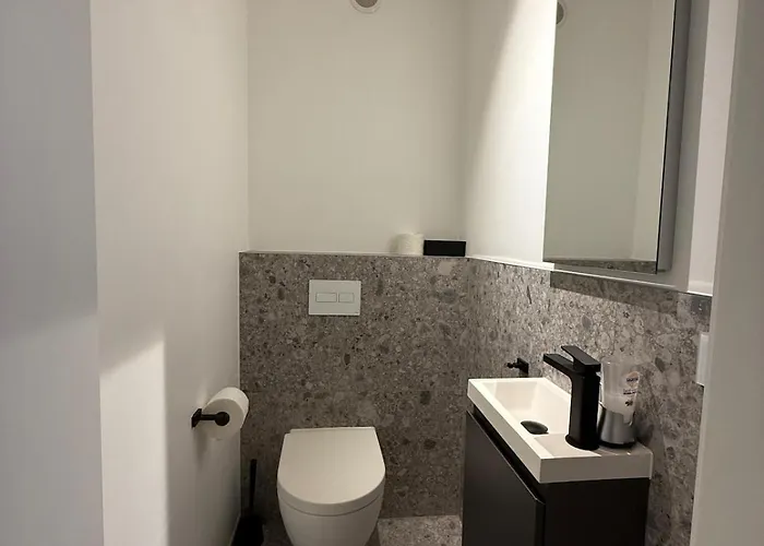 Comfort & Style At Cloche D'or *